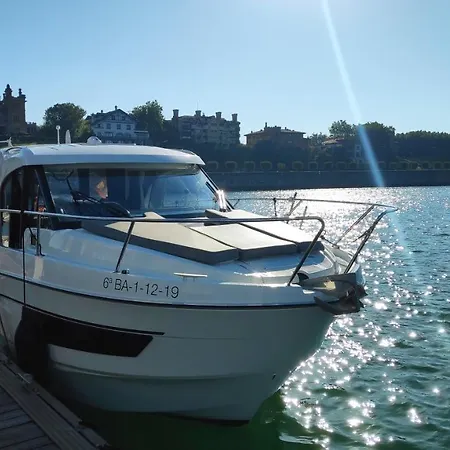 Yate De Lujo En Costa Brava