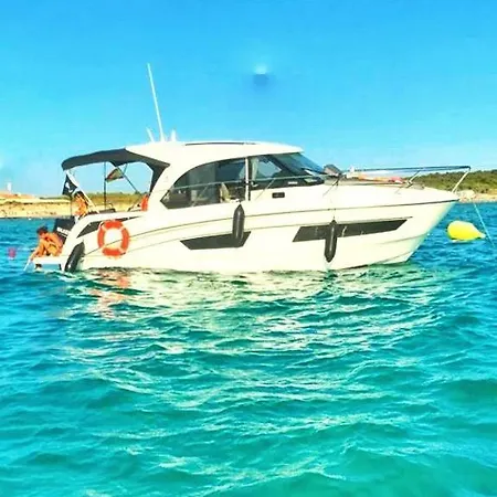 Yate De Lujo En Costa Brava Båthotell *